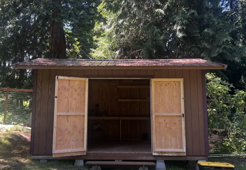 A Potting Bench That's Built In, Not Bolted On